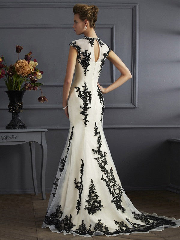 Mermaid Organza High Neck Short Sleeves Sweep/Brush Train With Applique Mother of the Bride Dresses